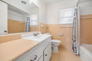 7111 Hartland Ave, Houston, TX 77055 - Photo 24