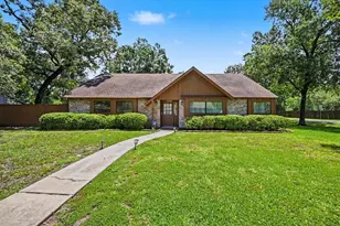 26222 Oakhurst Dr, Spring, TX 77386 - Photo 2