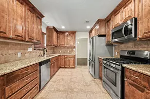 26222 Oakhurst Dr, Spring, TX 77386 - Photo 12