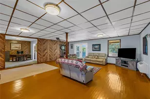 1115 W Canal Dr, Crystal Beach, TX 77650 - Photo 8