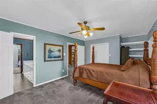 1115 W Canal Dr, Crystal Beach, TX 77650 - Photo 10