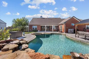 15822 Sundowner Dr, Beach City, TX 77523 - Photo 2