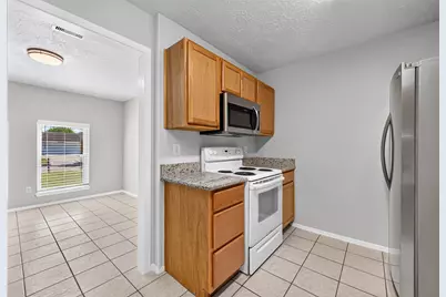 9809 Hummingbird Street, La Porte, TX 77571 - Photo 14