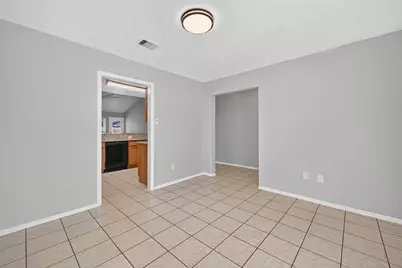 9809 Hummingbird Street, La Porte, TX 77571 - Photo 8