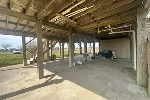 908 20th St, Port Bolivar, TX 77650 - Photo 22