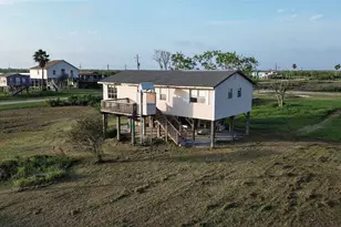 908 20th St, Port Bolivar, TX 77650 - Photo 24