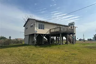 908 20th St, Port Bolivar, TX 77650 - Photo 18