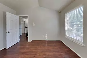 7619 Almond Springs Dr, Houston, TX 77095 - Photo 10
