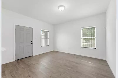 319 N Carolina Street #B, Houston, TX 77029 - Photo 6