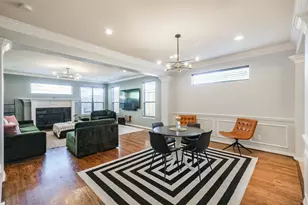 1325 Dorothy St, Houston, TX 77008 - Photo 4