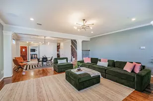 1325 Dorothy St, Houston, TX 77008 - Photo 8