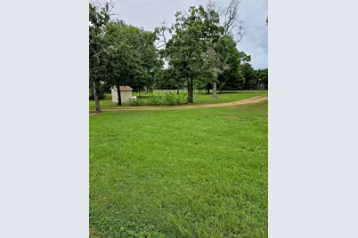 18354 Deerview Lane, New Ulm, TX 78950 - Photo 32