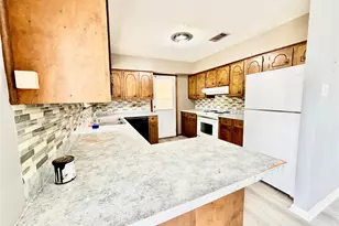 923 N Nellius St, Woodville, TX 75979 - Photo 6