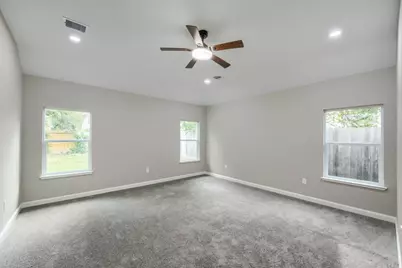 9806 Southwick Drive, Humble, TX 77338 - Photo 18
