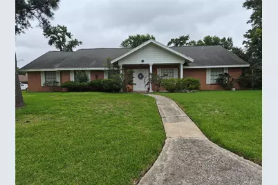 814 Oak Leaf Street, La Porte, TX 77571 - Photo 1