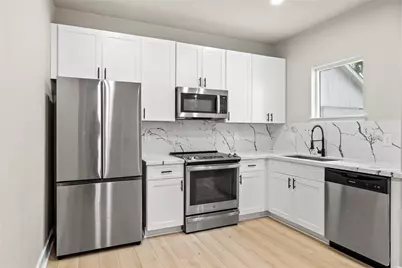 2406 Truxillo Street #B Upper, Houston, TX 77004 - Photo 10