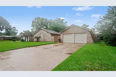 16318 Blackhawk Boulevard, Friendswood, TX 77546 - Photo 4