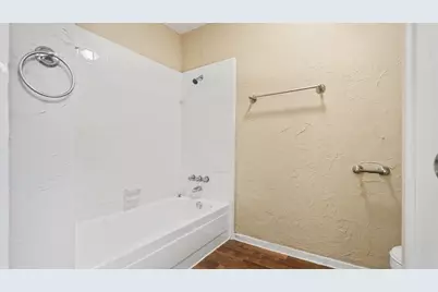 16318 Blackhawk Boulevard, Friendswood, TX 77546 - Photo 14