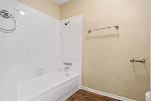16318 Blackhawk Blvd, Friendswood, TX 77546 - Photo 14