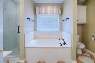 2115 Greentree Dr, Huntsville, TX 77340 - Photo 28