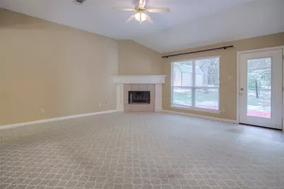 2115 Greentree Drive, Huntsville, TX 77340 - Photo 6