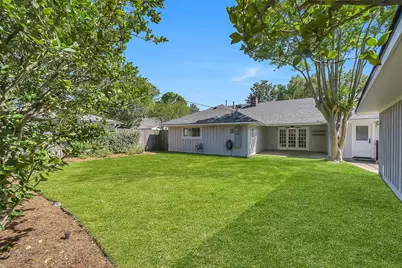 10026 Overbrook Lane, Houston, TX 77042 - Photo 28