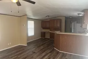13206 Captain Cir, Willis, TX 77318 - Photo 4