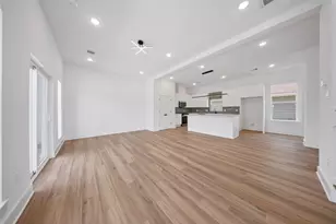 3219 Fontinot St, Houston, TX 77026 - Photo 10
