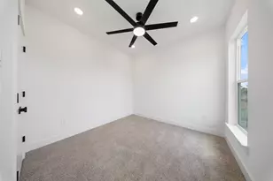 3219 Fontinot St, Houston, TX 77026 - Photo 14
