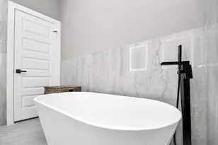 316 Thornton Rd, Houston, TX 77018 - Photo 16