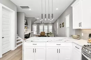 316 Thornton Rd, Houston, TX 77018 - Photo 2