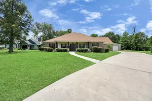 6319 Nowlin Dr, Baytown, TX 77521 - Photo 4