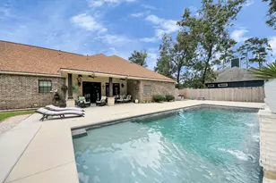 6319 Nowlin Dr, Baytown, TX 77521 - Photo 10