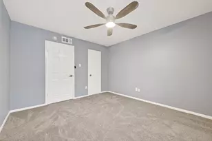 2100 Wilcrest Dr, Houston, TX 77042 - Photo 22