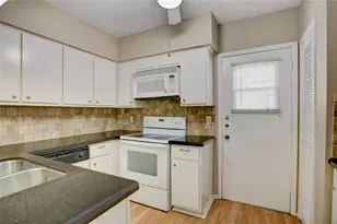 1807 Stoney Brook Dr, Houston, TX 77063 - Photo 12