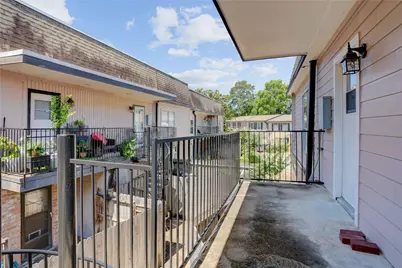 1807 Stoney Brook Drive #204, Houston, TX 77063 - Photo 22
