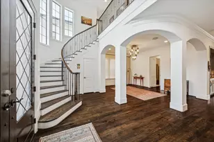 807 N 2nd St, Bellaire, TX 77401 - Photo 4