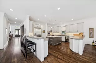 807 N 2nd St, Bellaire, TX 77401 - Photo 16