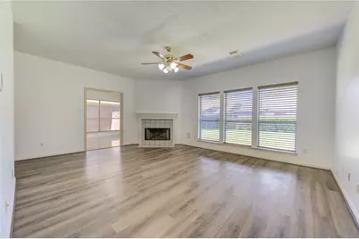 4754 Wynnview Drive, Friendswood, TX 77546 - Photo 16