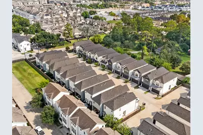 9015 Wellspring Drive, Houston, TX 77080 - Photo 30