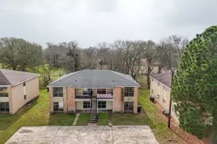 114 Lazy Ln, Sealy, TX 77474 - Photo 32