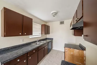 114 Lazy Lane, Sealy, TX 77474 - Photo 10