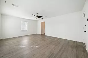 1147 Du Barry Ln, Houston, TX 77018 - Photo 6