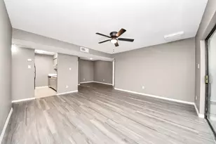 3105 Walnut Bend Ln, Houston, TX 77042 - Photo 4