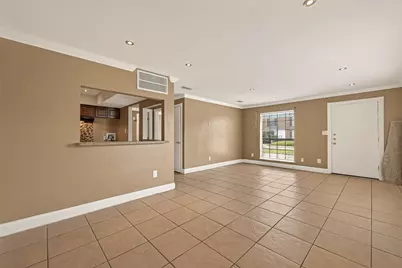 2201 Fountain View Drive #3, Houston, TX 77057 - Photo 4