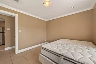 2201 Fountain View Dr, Houston, TX 77057 - Photo 14