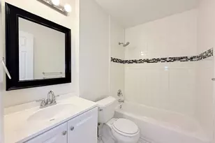 425 E 9th St, Houston, TX 77007 - Photo 16