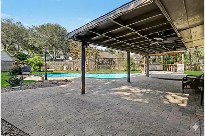 915 Merriman Court, Friendswood, TX 77546 - Photo 14