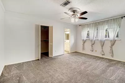 915 Merriman Court, Friendswood, TX 77546 - Photo 8