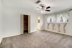 915 Merriman Ct, Friendswood, TX 77546 - Photo 8